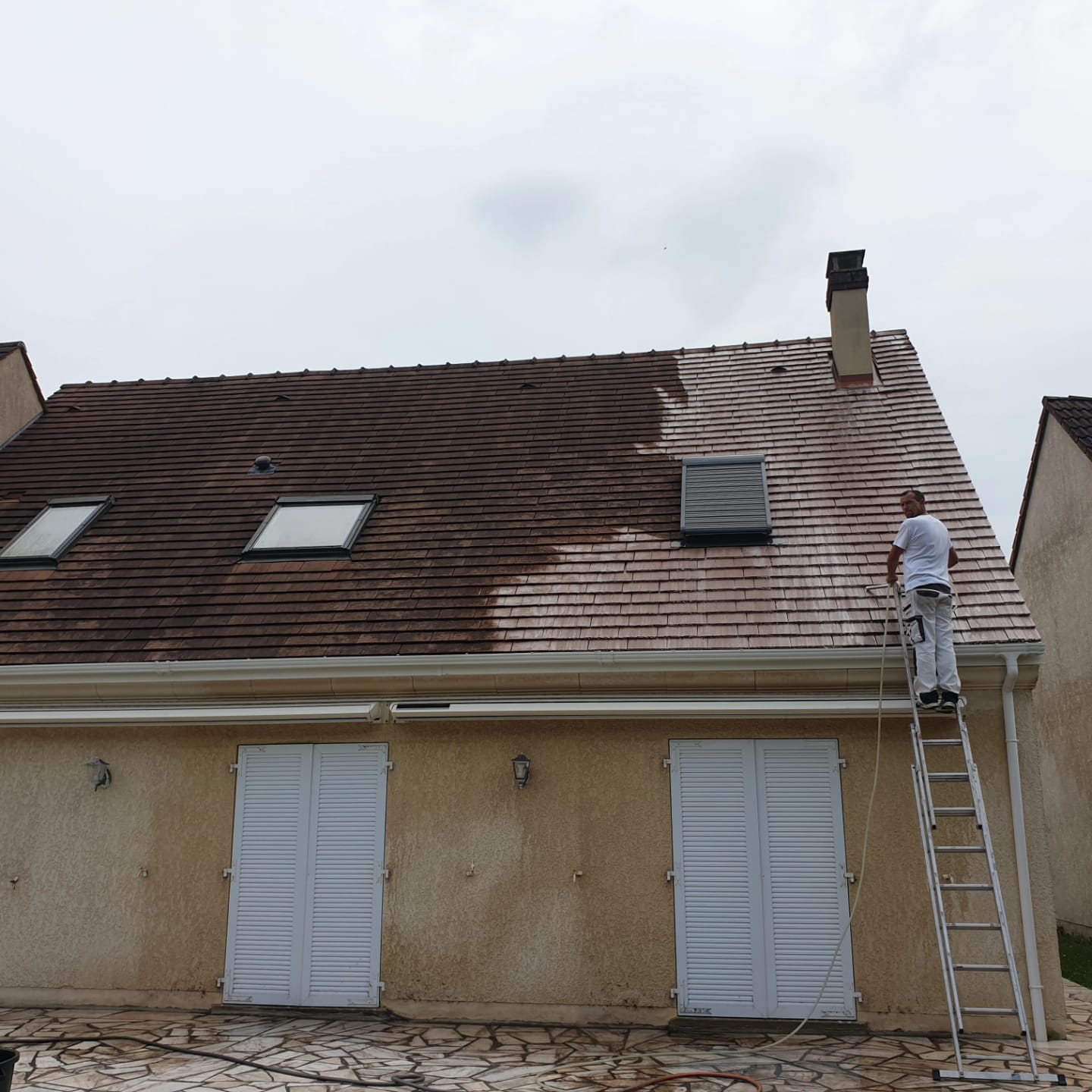 WhatsApp Image 2025-10-25 at 10.52.12 (1)